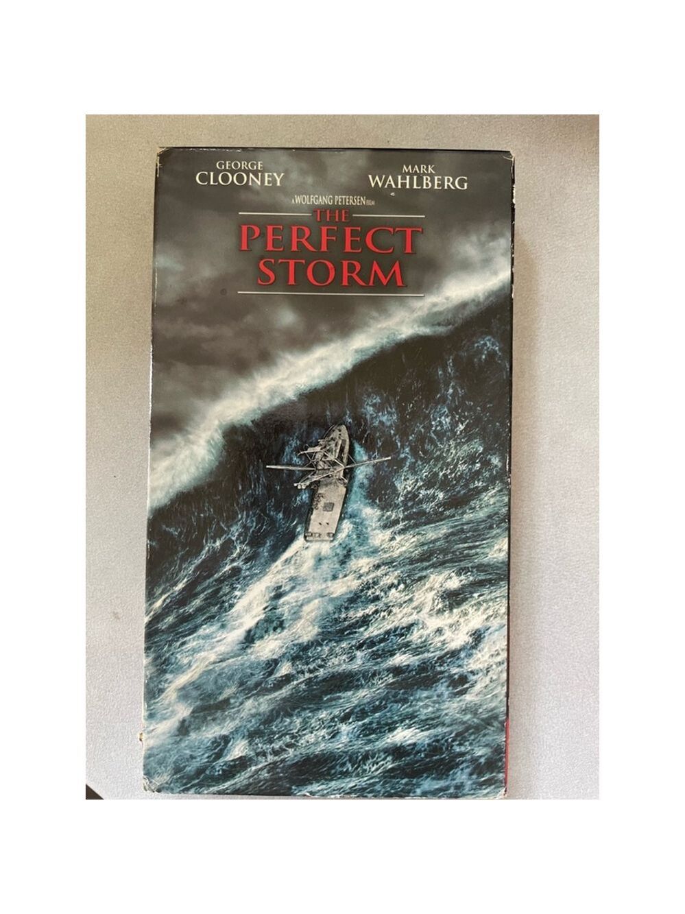 Warner Bros. Pictures VHS Tape - The Perfect Storm -